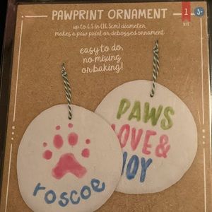 🎉10 for $10🎉New in Sealed Package Pawprint Ornament Kit